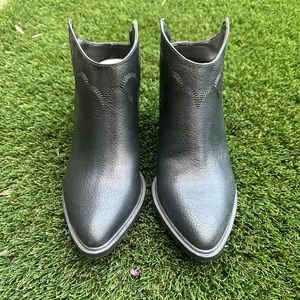 Dolce Vita Slip In Bootie